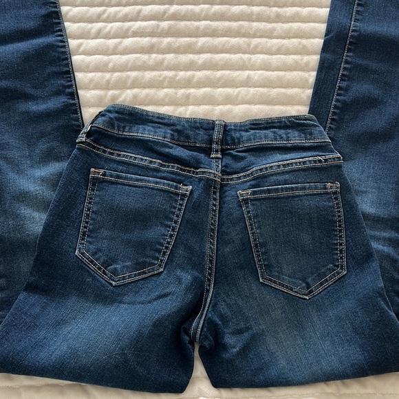 Old Navy rockstar skinny jeans size 6. - Picture 3 of 5